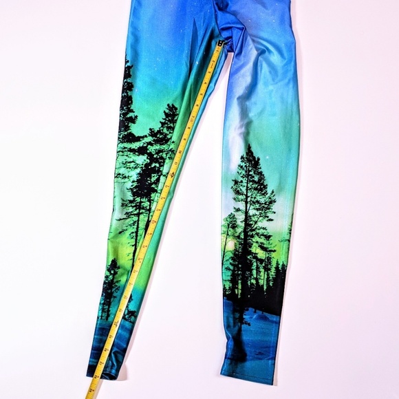 Blackmilk Aurora Skye leggings M - Picture 6 of 8